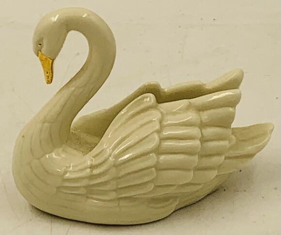Lenox Other - Lenox Swan Porcelain Place Card Holder 24K Gold Beak Cake Topper Vintage